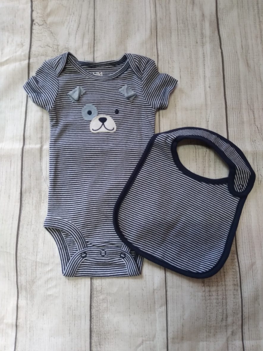 Carter’s Baby Boy Onesie & Bib Set – Puppy Stripe