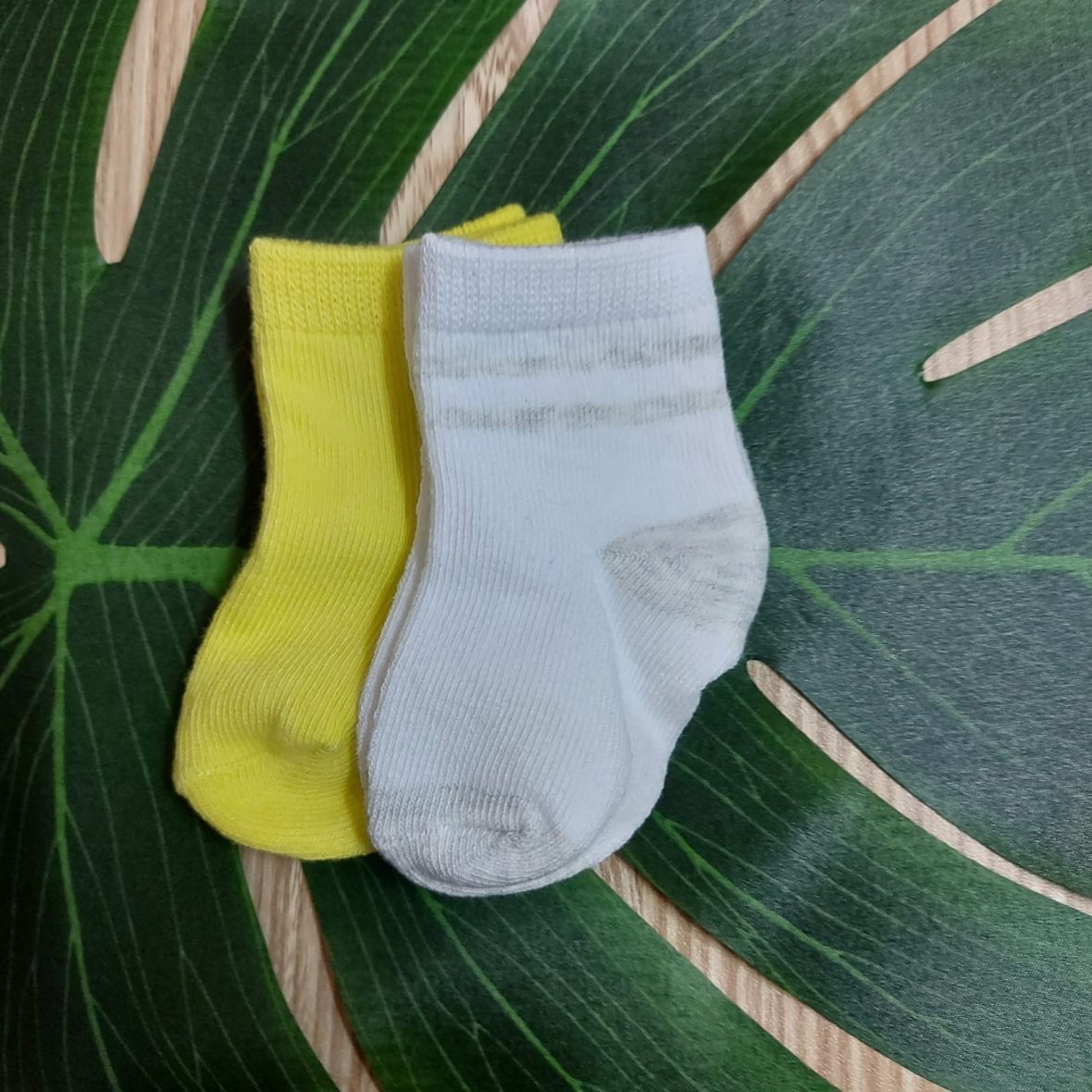 Carter’s Unisex Baby Socks – 2 Pairs