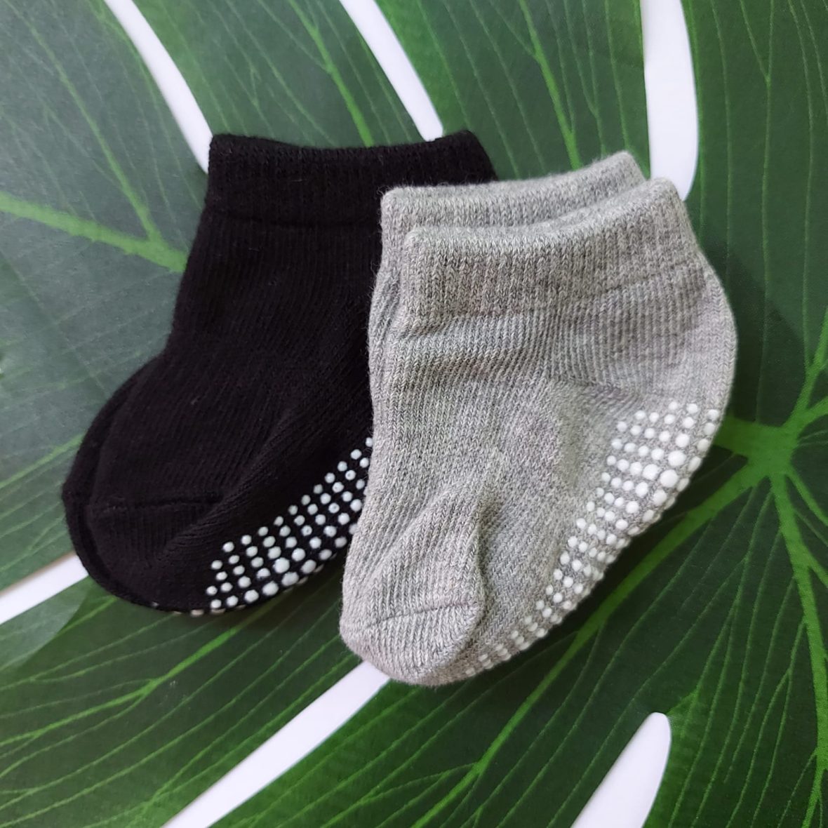 Mini Angels Baby Boys Socks 0 – 6 Months – 2 Pairs Black/Grey